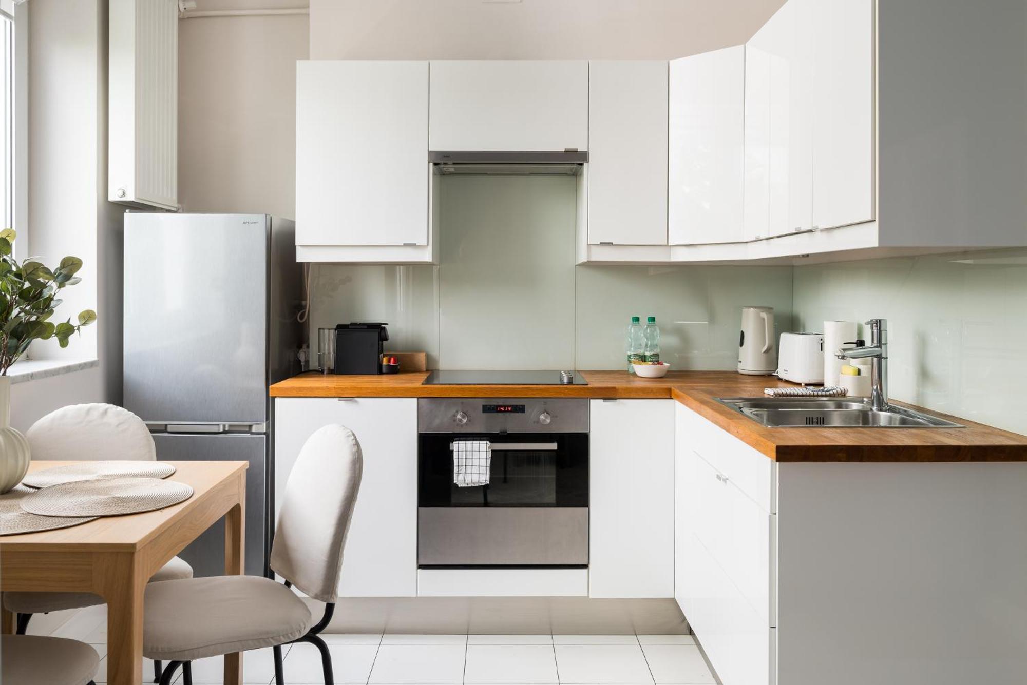 Wola Ratusz Homely Apartment Warschau Buitenkant foto
